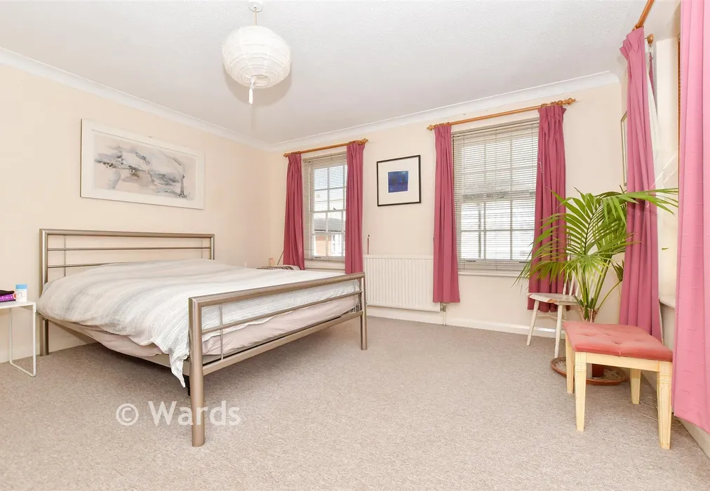 Bedroom 1 - Adelaide Place, Canterbury, Kent - Wards of Kent