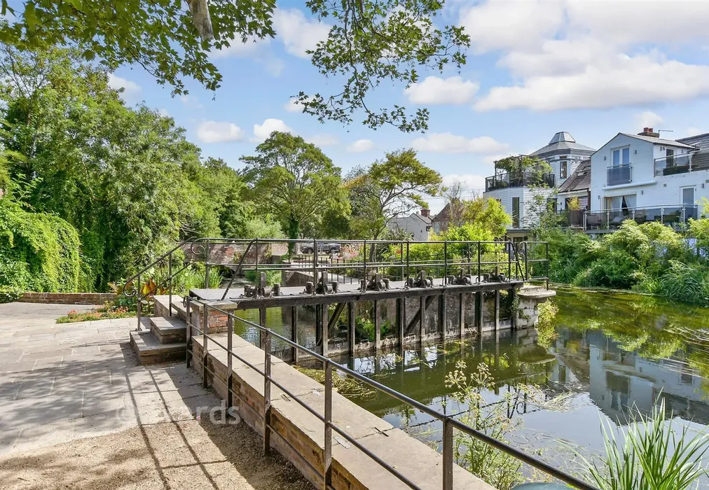 Surrounding Area - Adelaide Place, Canterbury, Kent - Wards of Kent
