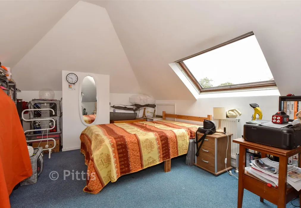 Loft Room - Denness Road, Sandown, Isle of Wight - Wards of Kent