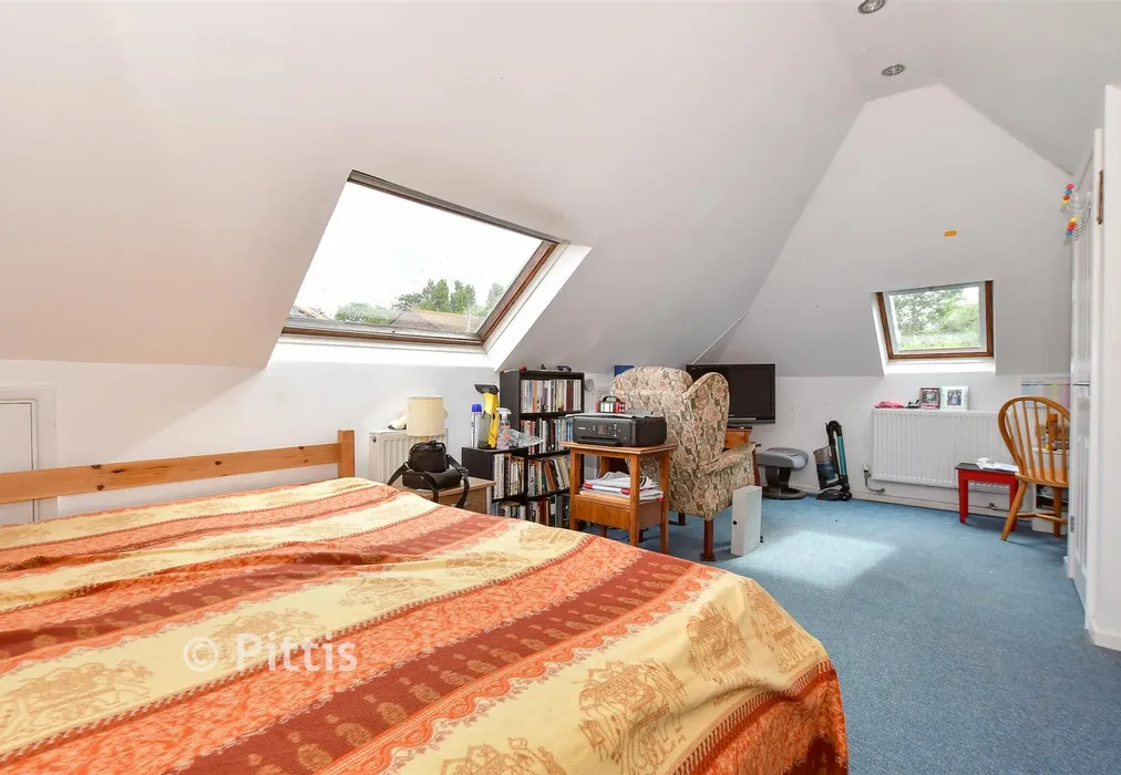 Loft Room - Denness Road, Sandown, Isle of Wight - Wards of Kent