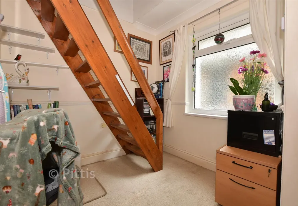 Study - Denness Road, Sandown, Isle of Wight - Wards of Kent