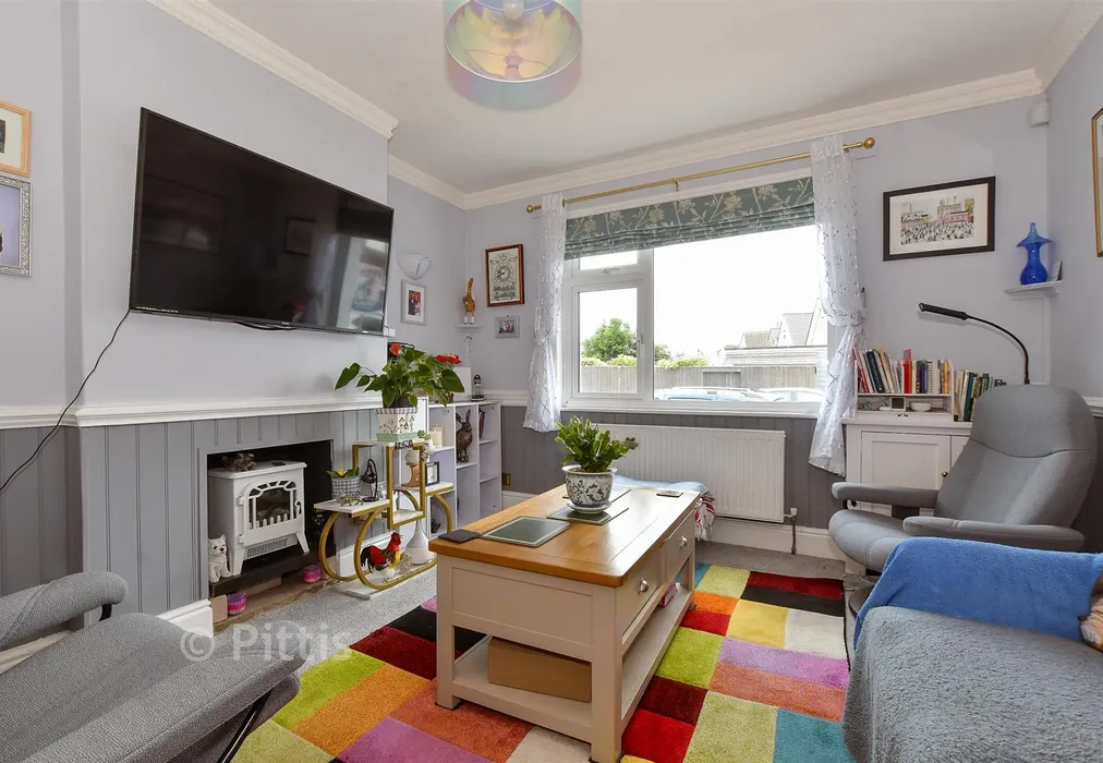Lounge - Denness Road, Sandown, Isle of Wight - Wards of Kent