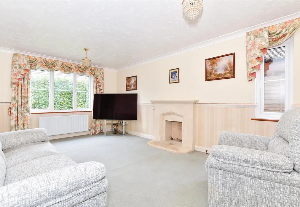 Lounge - Carmans Close, Loose, Kent - Wards of Kent