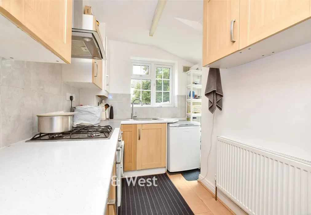 Kitchen - Greenside Road, Croydon, Surrey - Wards of Kent