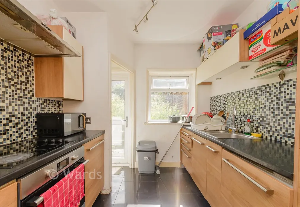 Kitchen - St. Leonard's Avenue, Chatham, Kent - Wards of Kent