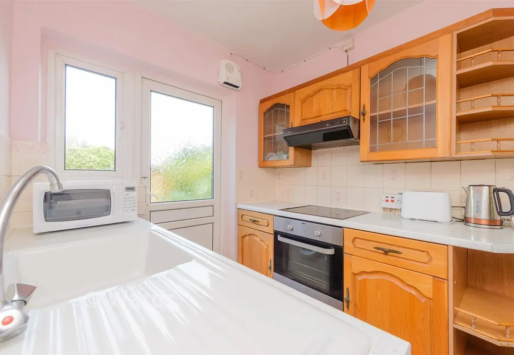 Kitchen - Oakmere Road, London - Wards of Kent