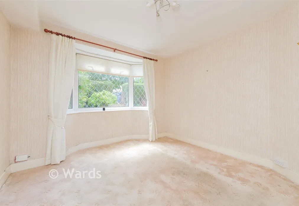Lounge - Oakmere Road, London - Wards of Kent