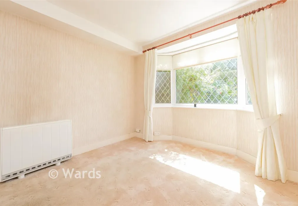Lounge - Oakmere Road, London - Wards of Kent