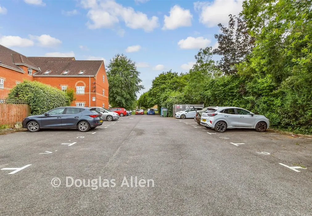 Driveway/Parking - Northampton Grove, Langdon Hills, Basildon, Essex - Wards of Kent