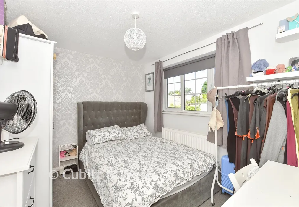 Bedroom 3 - Burleigh Way, Crawley Down, West Sussex - Wards of Kent