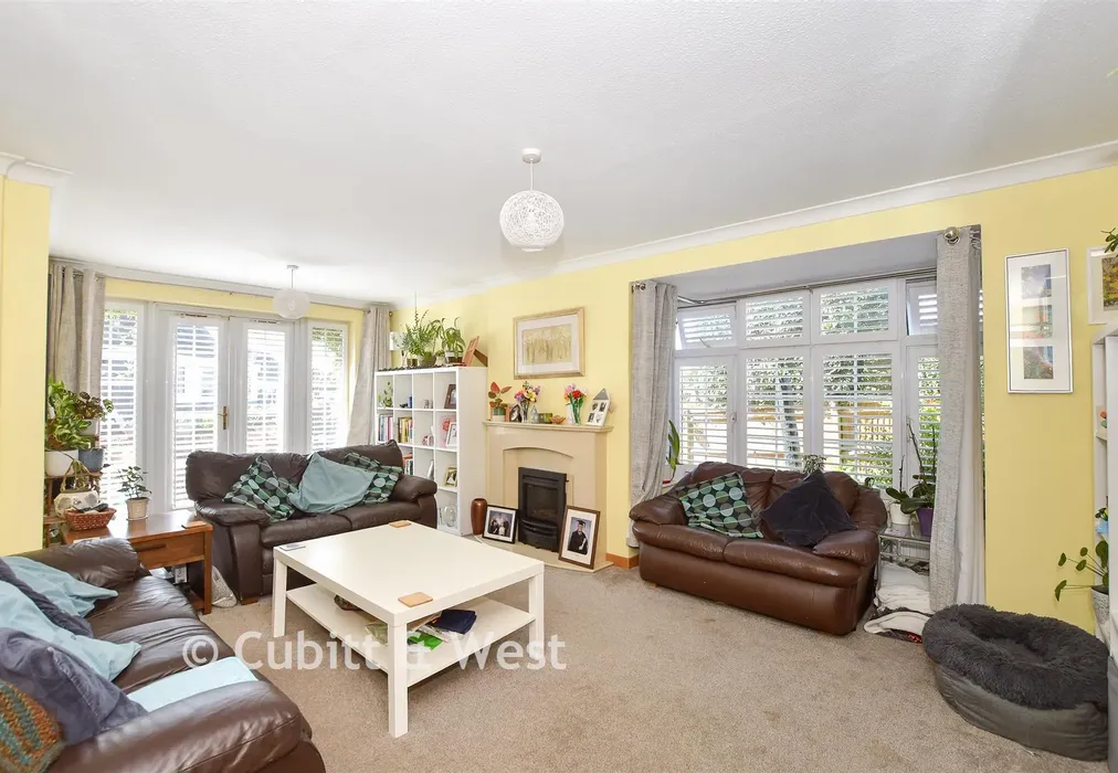 Lounge - Burleigh Way, Crawley Down, West Sussex - Wards of Kent