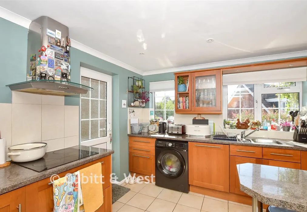 Kitchen - Burleigh Way, Crawley Down, West Sussex - Wards of Kent
