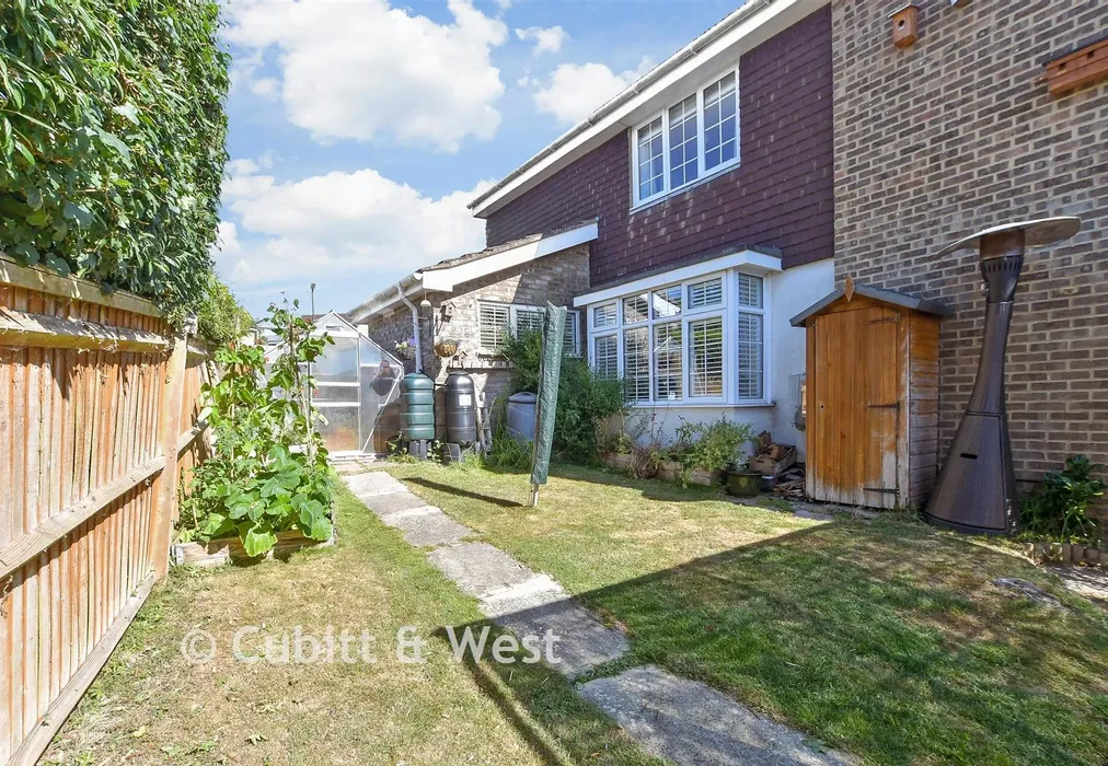 Rear Garden - Burleigh Way, Crawley Down, West Sussex - Wards of Kent