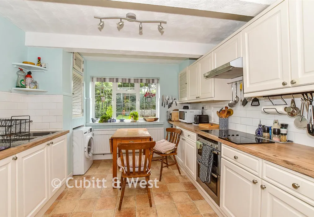 Kitchen/ Breakfast Room - Princes Field, Berwick, East Sussex - Wards of Kent