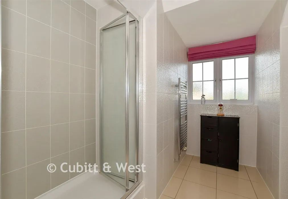 En-Suite Shower Room - Oddstones, Pulborough, West Sussex - Wards of Kent
