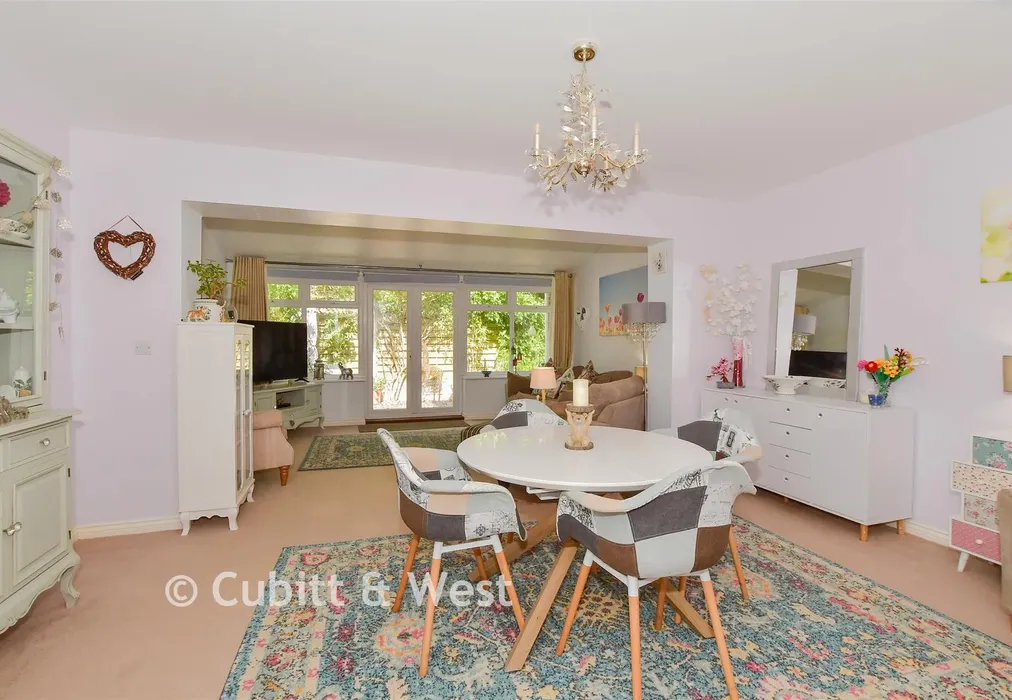Lounge/Dining Area - Oddstones, Pulborough, West Sussex - Wards of Kent