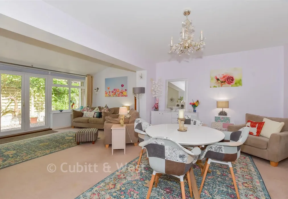 Lounge/Dining Area - Oddstones, Pulborough, West Sussex - Wards of Kent
