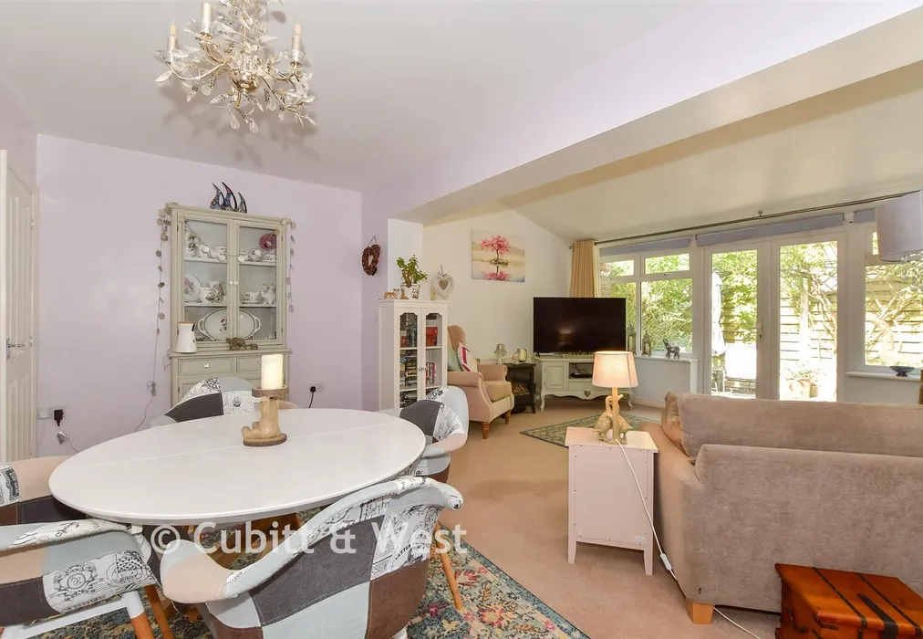 Lounge/Dining Area - Oddstones, Pulborough, West Sussex - Wards of Kent