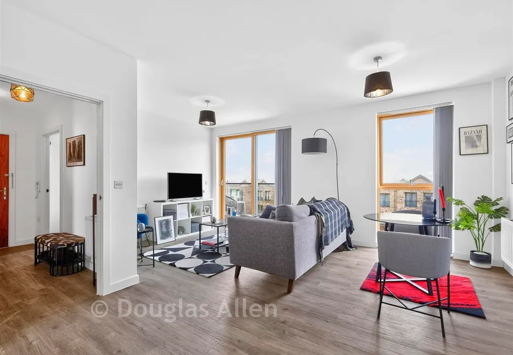 Lounge/Kitchen/Diner - Ripplegate Walk, Barking, Essex - Wards of Kent