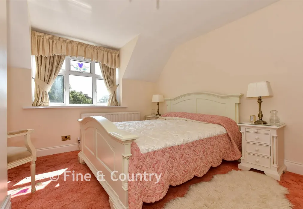 Bedroom 2 - Manor Road, Shanklin, Isle of Wight - Wards of Kent