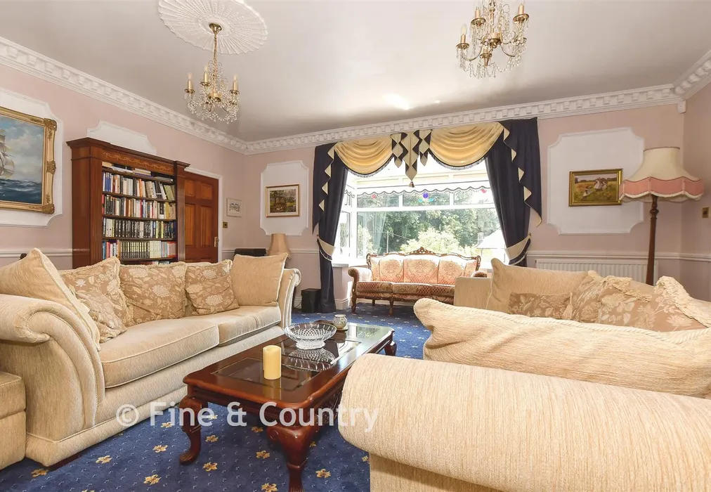 Sitting Room - Manor Road, Shanklin, Isle of Wight - Wards of Kent