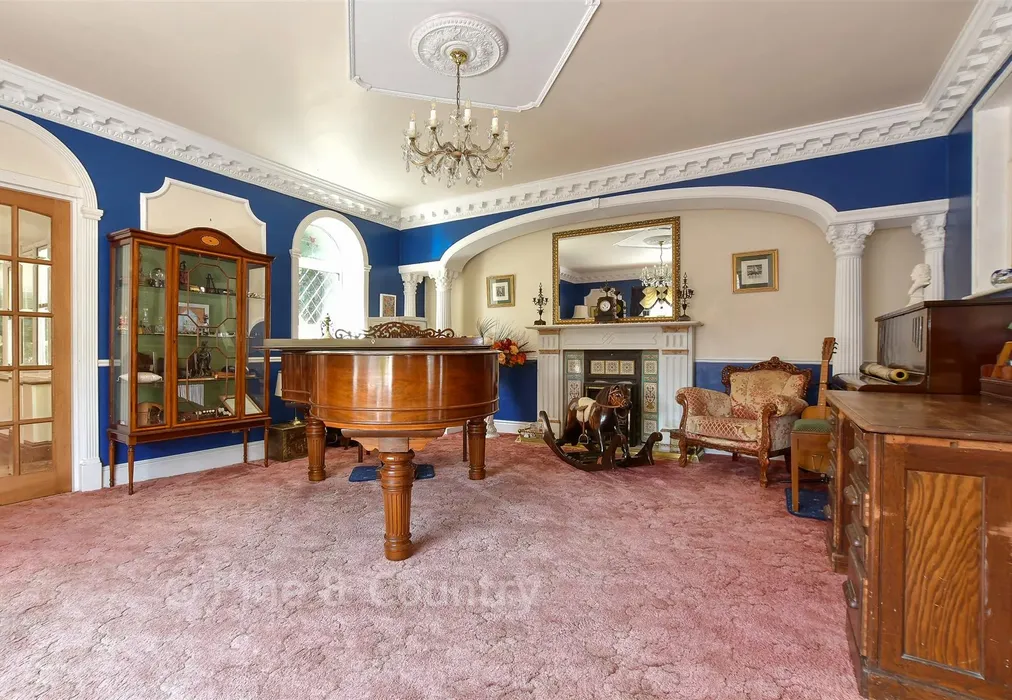 Music Room - Manor Road, Shanklin, Isle of Wight - Wards of Kent