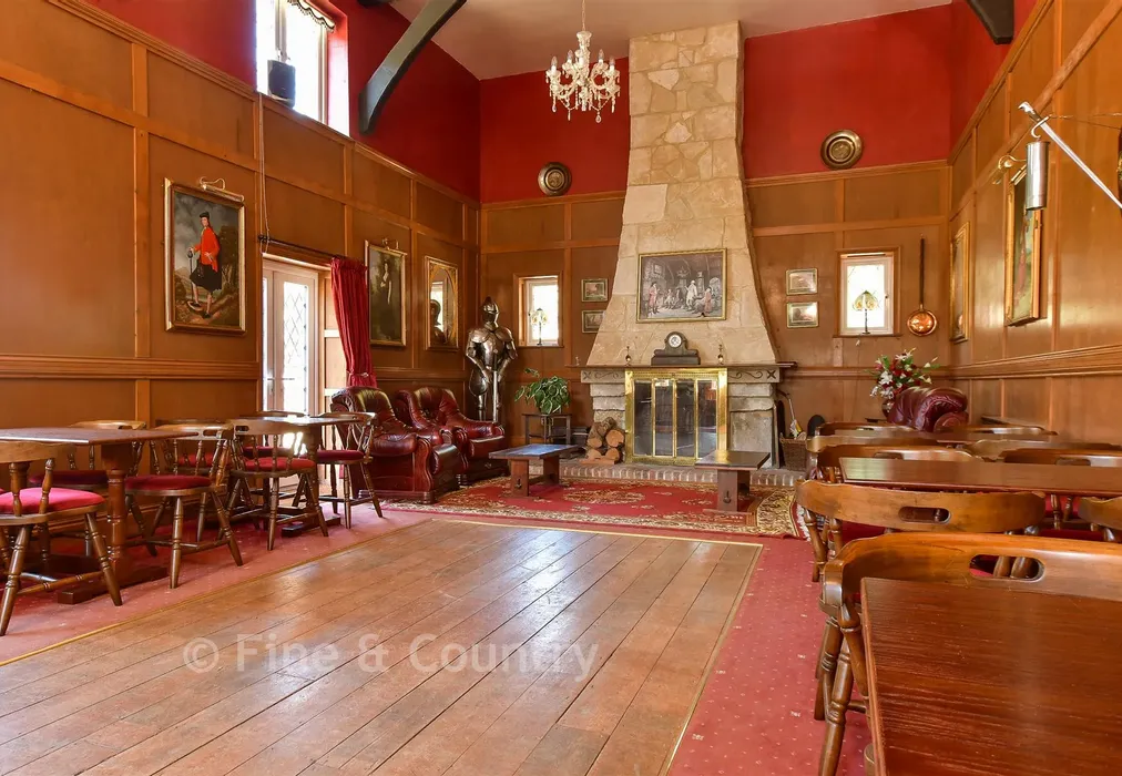 Main Hall - Manor Road, Shanklin, Isle of Wight - Wards of Kent