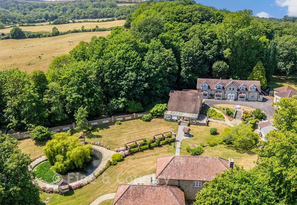 Aerial Elevation - Manor Road, Shanklin, Isle of Wight - Wards of Kent