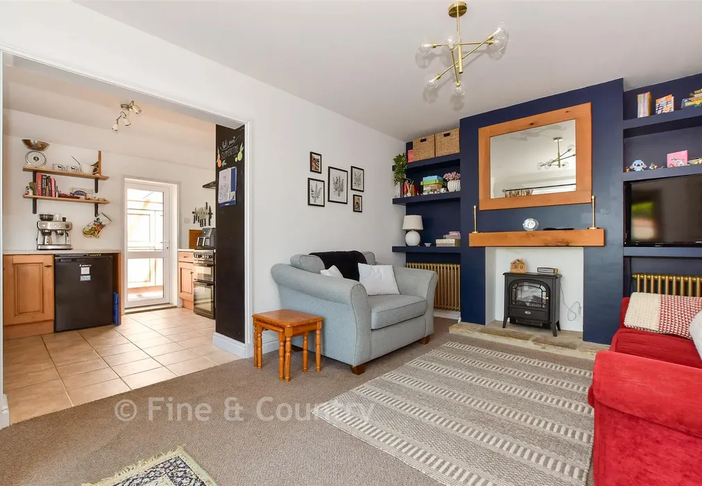 Internal Lifestyle Photograph - Sheepwash Lane, Godshill, Isle of Wight - Wards of Kent