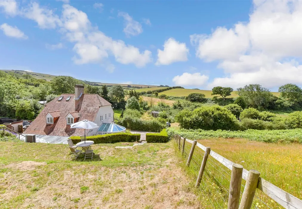 Surrounding Area - Sheepwash Lane, Godshill, Isle of Wight - Wards of Kent