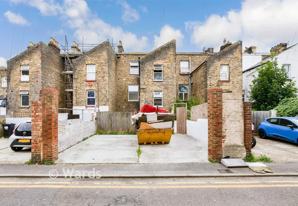 Driveway/Parking - Grosvenor Place, Margate, Kent - Wards of Kent
