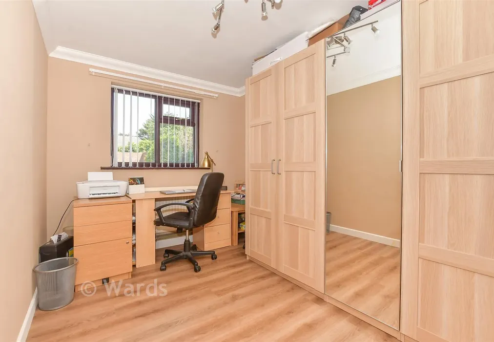 Bedroom 4 - Drake Avenue, Minster On Sea, Sheerness, Kent - Wards of Kent