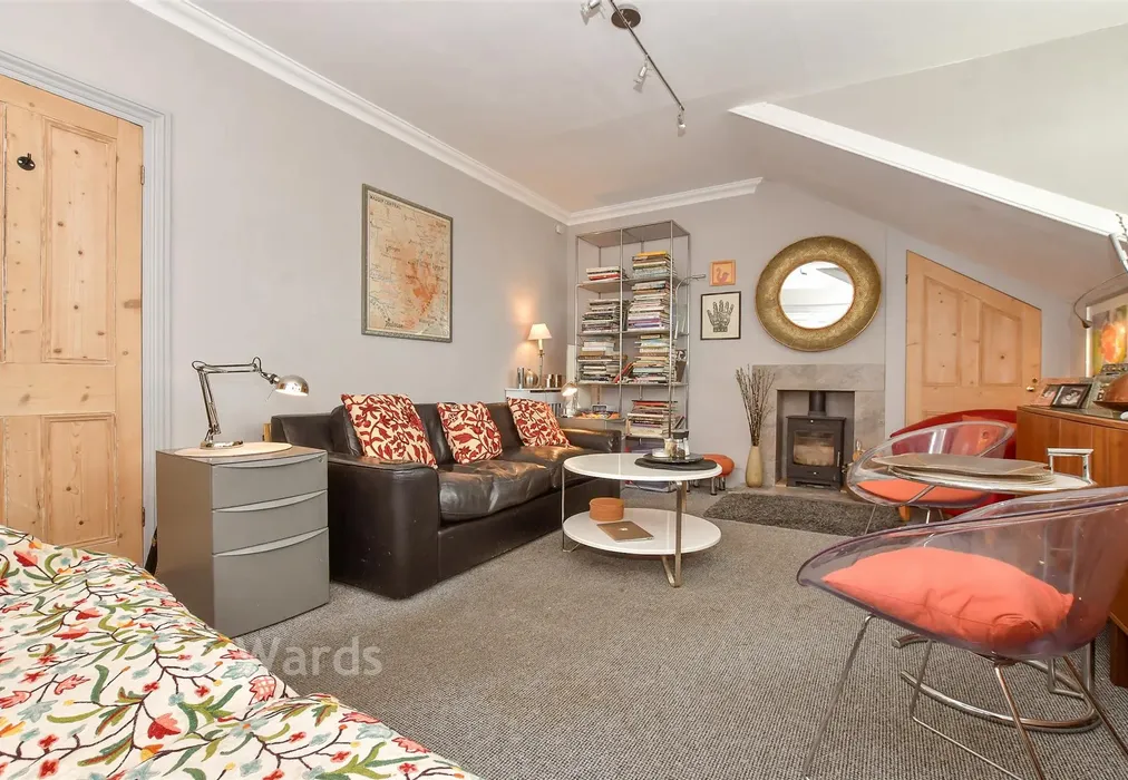 Lounge - London Road, Deal, Kent - Wards of Kent