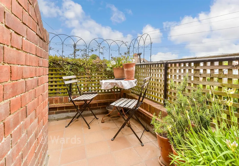 Communal Gardens - London Road, Deal, Kent - Wards of Kent