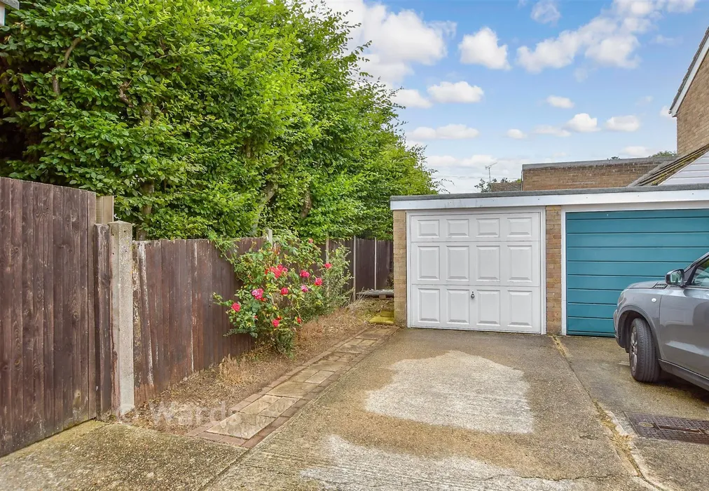 Garage - Moor Park Close, Rainham, Gillingham, Kent - Wards of Kent