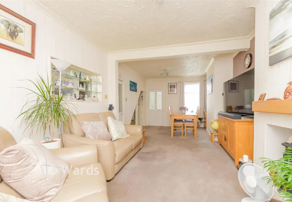 Lounge/Diner - Alford Road, Erith, Kent - Wards of Kent