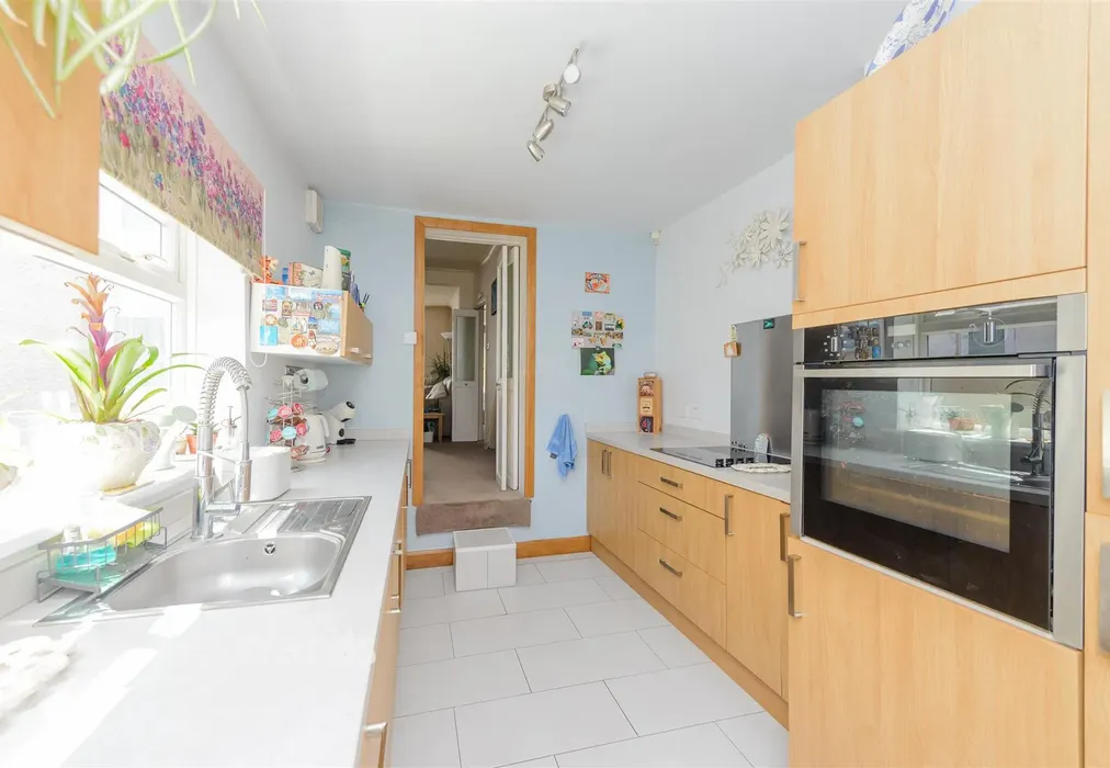 Kitchen - Alford Road, Erith, Kent - Wards of Kent