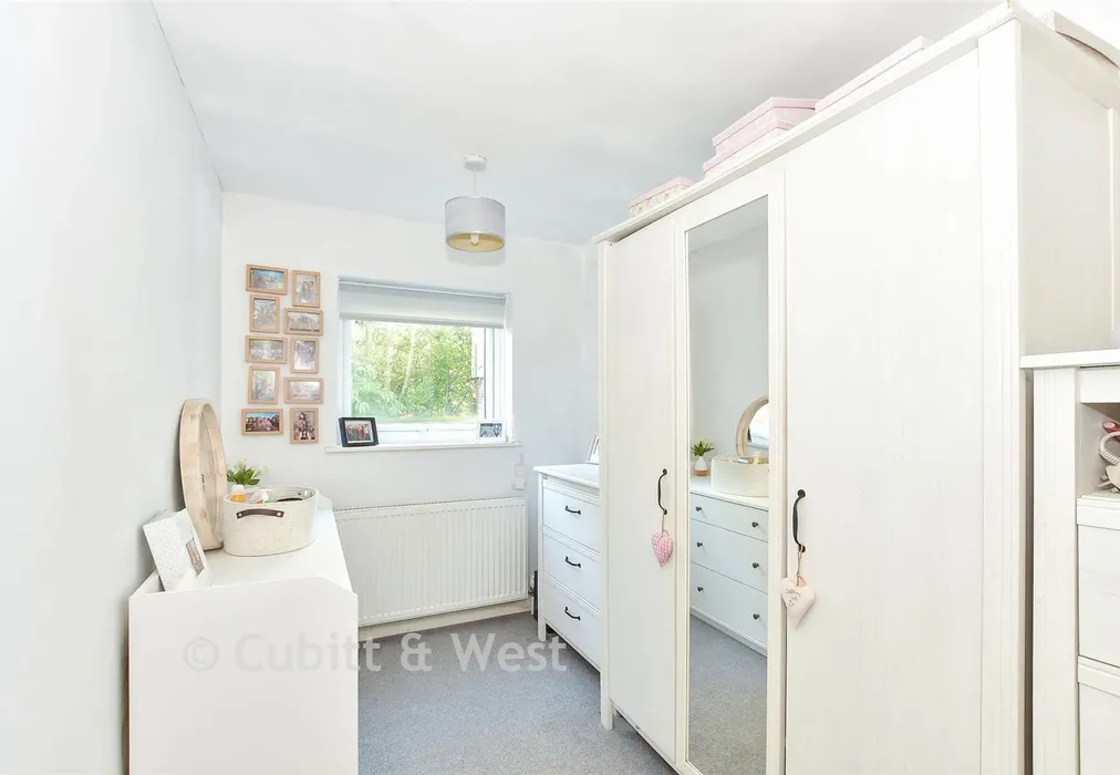 Bedroom 3 - North Row, Uckfield, East Sussex - Wards of Kent
