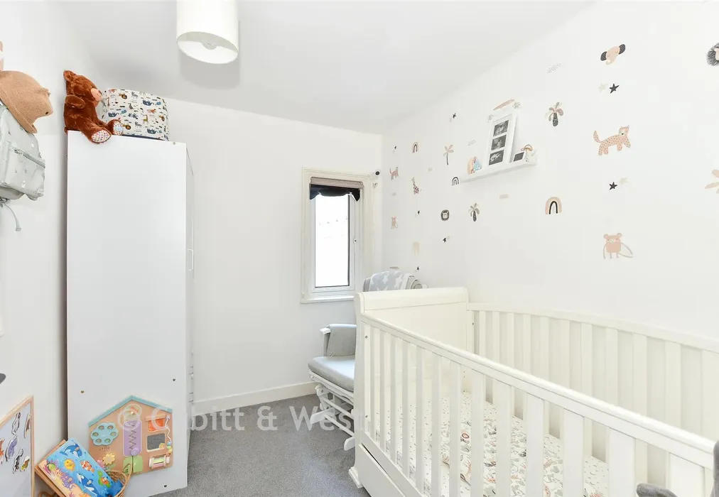 Bedroom 2 - North Row, Uckfield, East Sussex - Wards of Kent