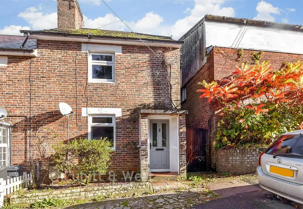 Front - North Row, Uckfield, East Sussex - Wards of Kent