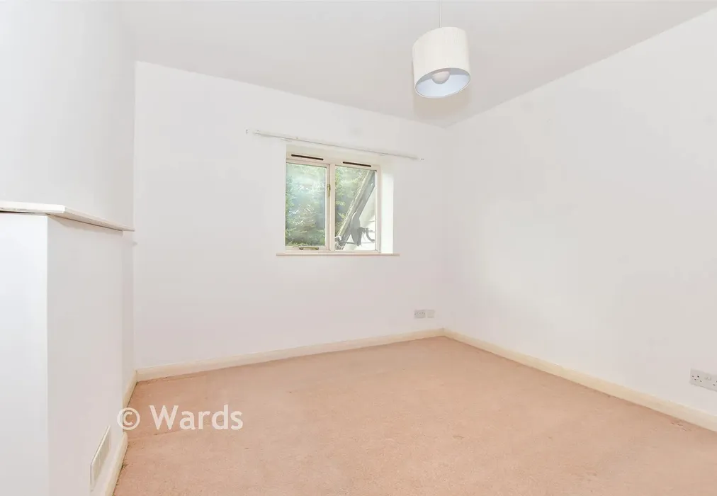 Bedroom 2 - Teddars Leas Road, Etchinghill, Kent - Wards of Kent