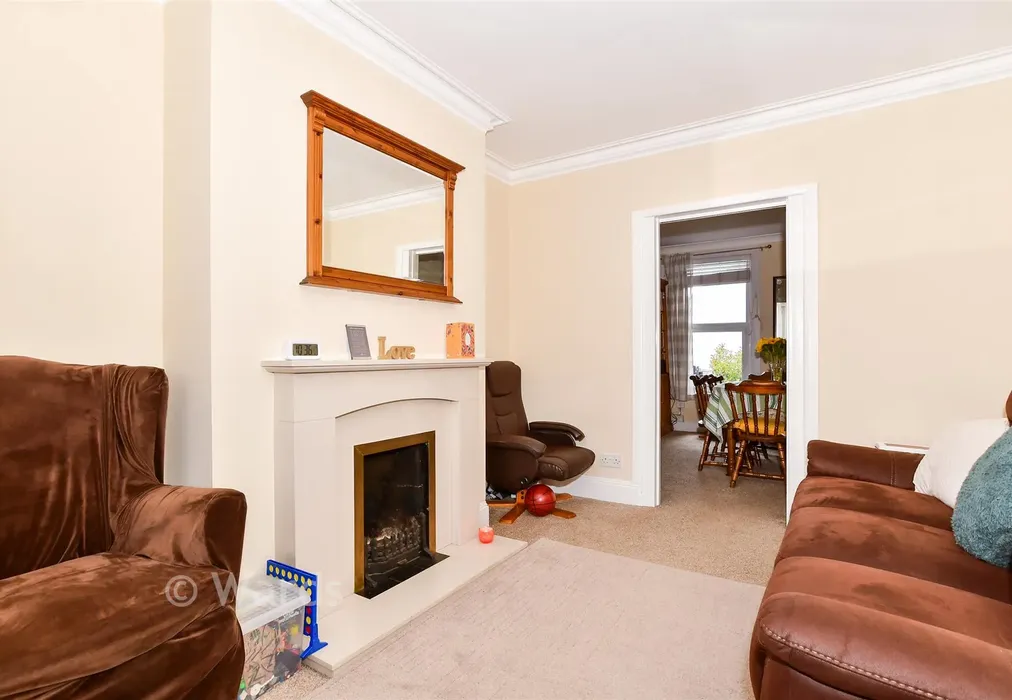 Lounge - Tonbridge Road, Maidstone, Kent - Wards of Kent