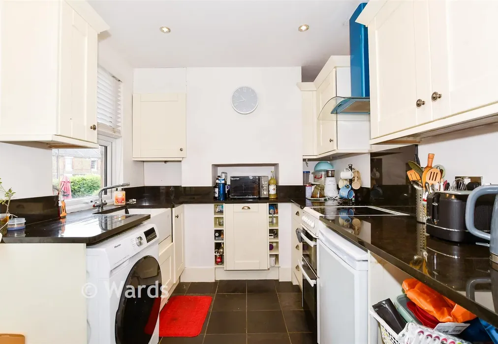 Kitchen - Tonbridge Road, Maidstone, Kent - Wards of Kent