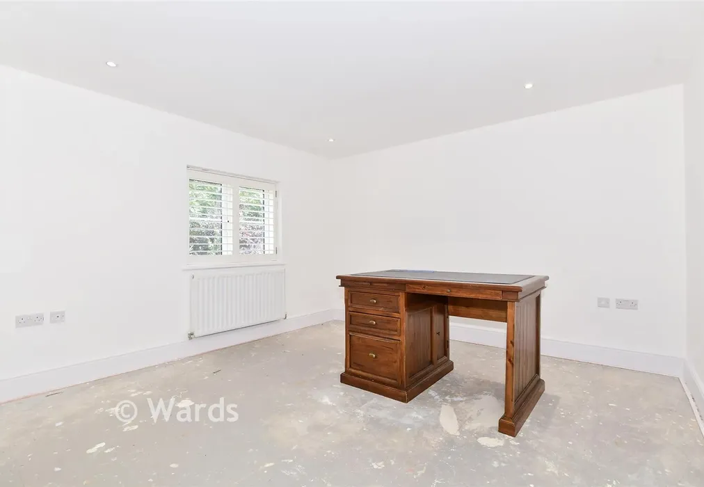 Bedroom 1 - Carmelite Road, Aylesford, Kent - Wards of Kent