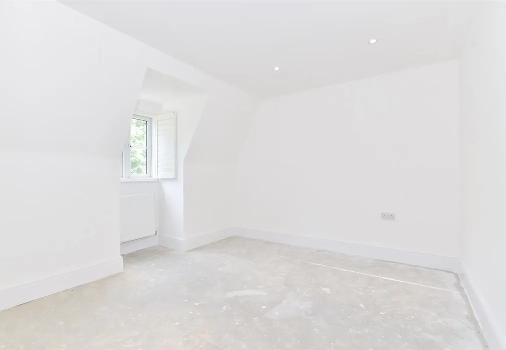 Bedroom 4 - Carmelite Road, Aylesford, Kent - Wards of Kent