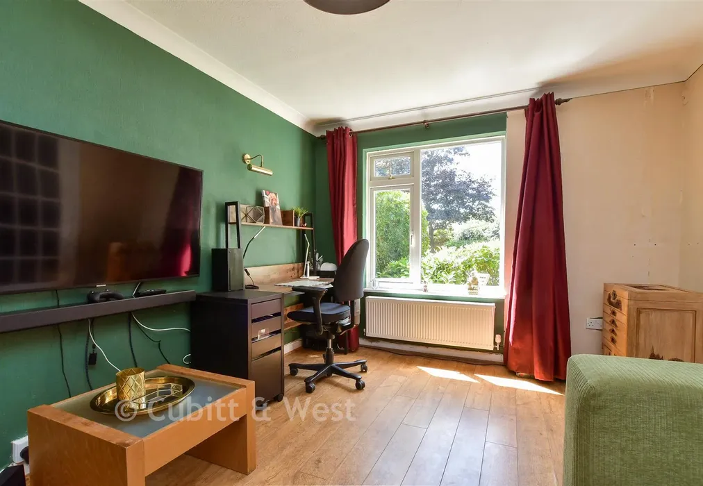 Living Room - Springfield Gardens, Worthing, West Sussex - Wards of Kent
