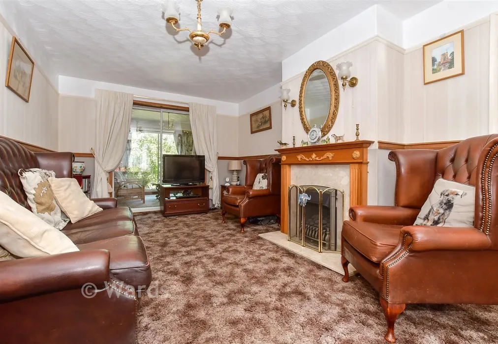Lounge - Churchill Avenue, Walmer, Kent - Wards of Kent