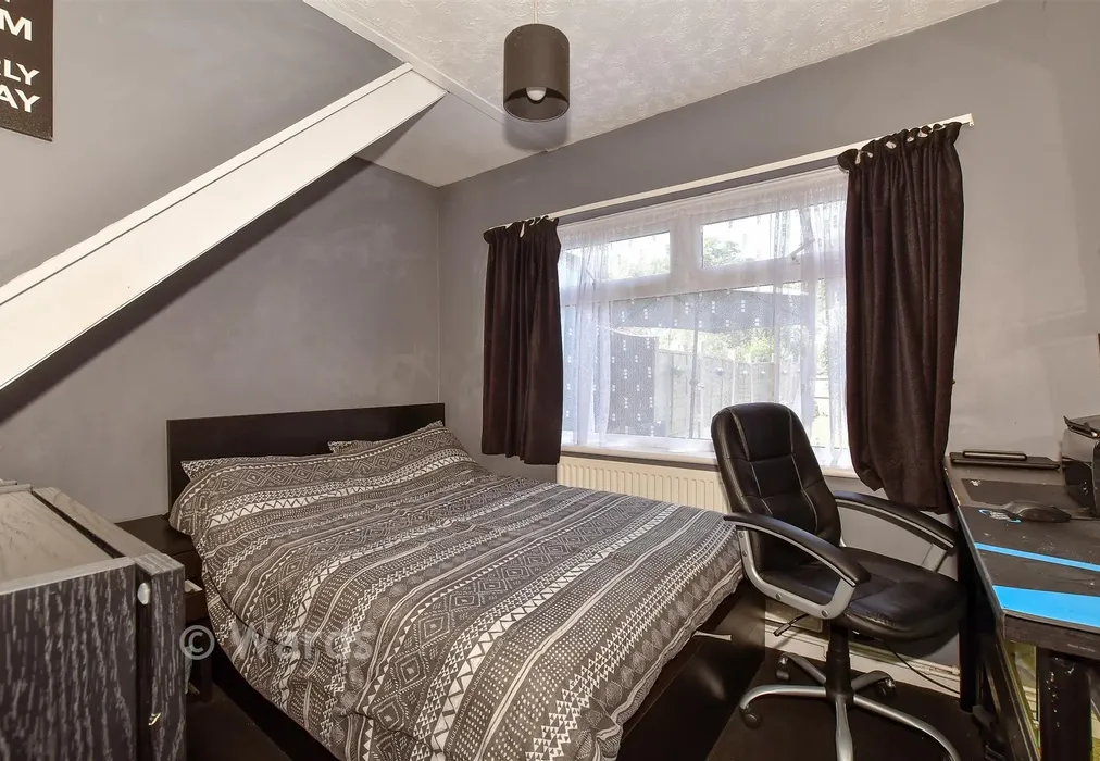 Bedroom 2 - Poplar Drive, Herne Bay, Kent - Wards of Kent