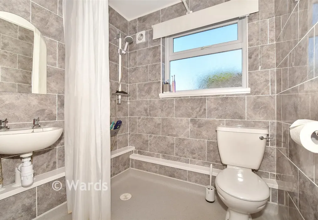 Wet Room - Poplar Drive, Herne Bay, Kent - Wards of Kent