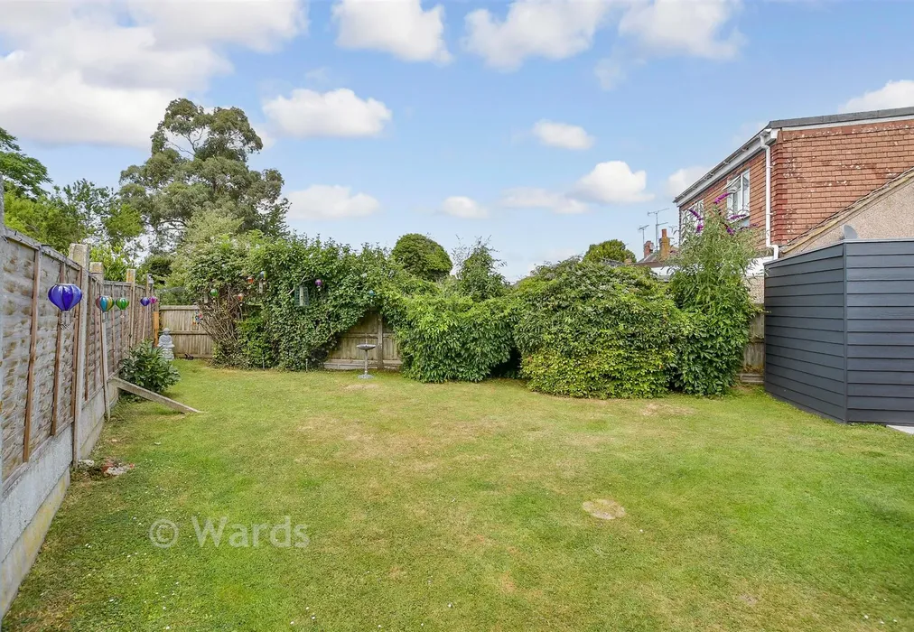 Rear Garden - Poplar Drive, Herne Bay, Kent - Wards of Kent